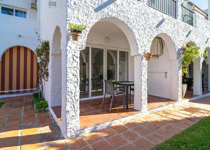 Rio Marinas Apartments Casasol